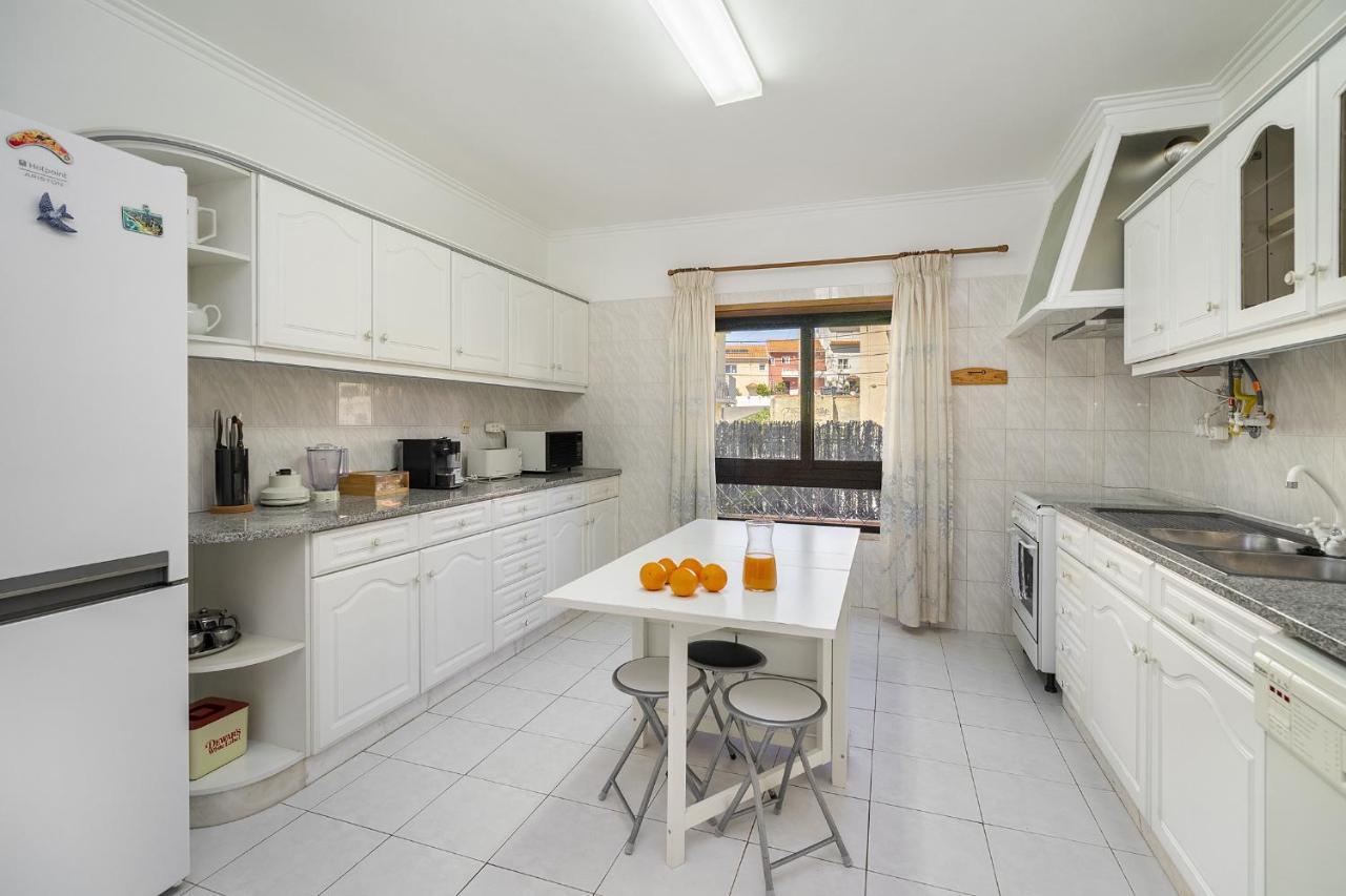 Apartment Whome Perfect Family Hideout W/ac & 4br + 5ba